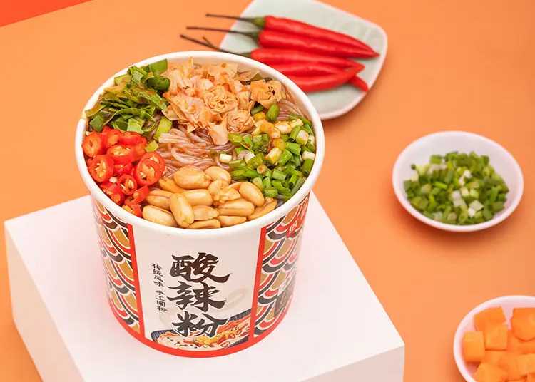 【品質(zhì)之選】桶裝泡面封口包裝生產(chǎn)線：攜手陳村、楊掌柜、金華、顧大嫂、統(tǒng)一，共鑄食品包裝新篇章