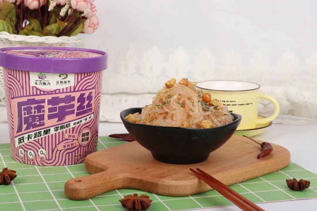 健康美味，一步到位：桶裝魔芋涼面包裝機(jī)